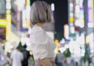 都会での夜景ポートレート