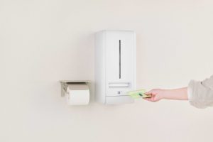 WFEEL｜トイレの個室で生理用ナプキンが無料で受け取れる「トレルナ」酪農学園大学附属とわの森三愛高等学校へ設置開始